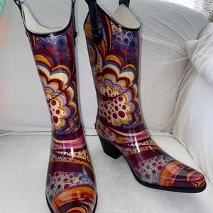 CORKYS sz 7  Women’s Cowboy Rain Rubber Boots Black Abstract Print Paisley
